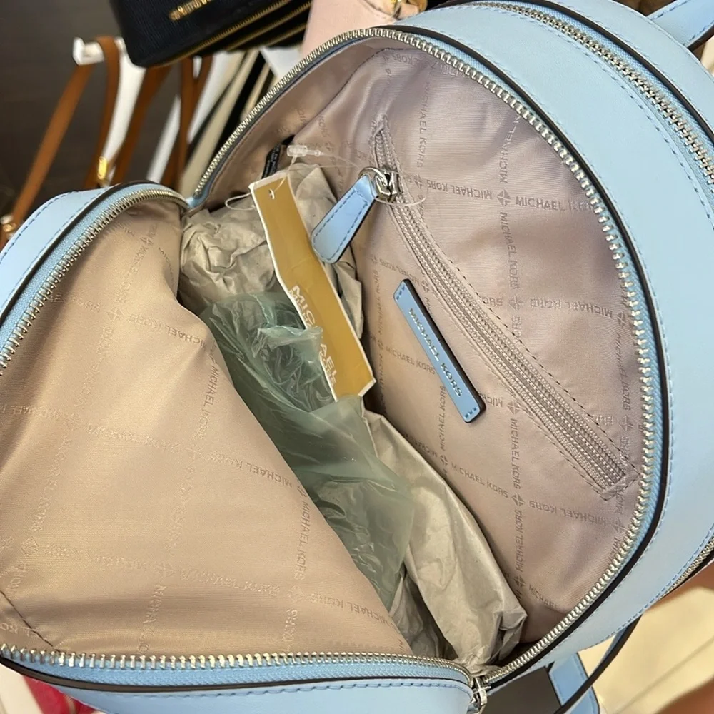 MICHAEL KORS Jaycee Medium Ombré Signature Logo Backpack
Light Sky
NWT - Picture 12 of 16